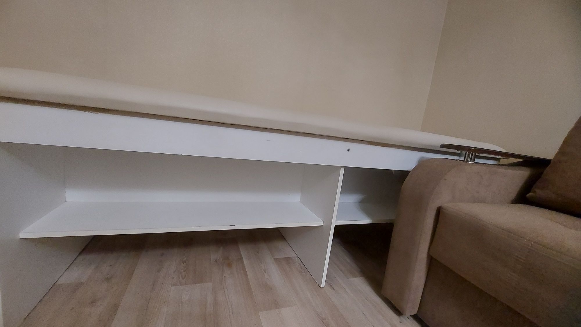 Продам кушетку б/у