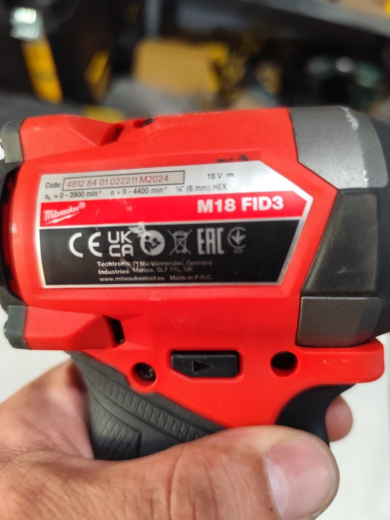 Безчетков акумулаторен импактдрайвър Милуоки Milwaukee M18 FID3 + 5Ah