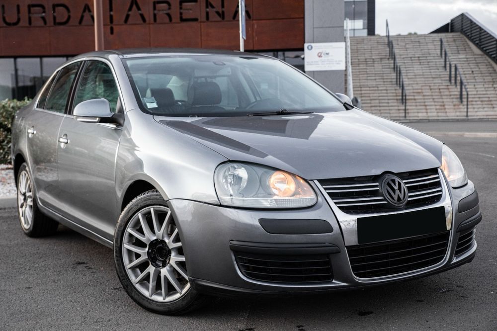 VW Jetta 1.9 105 cp, Piele, Incalzire, Senzori, NAVI