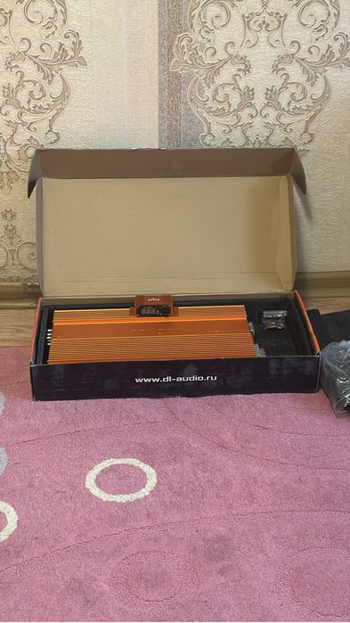 Продам  офигенный 5 канальный усь можно и 4динамикк и саб запитать