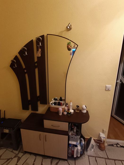 Портманто и шкафче