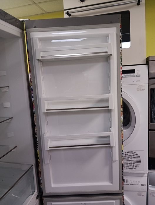 Комбиниран хладилник с фризер Liebherr КОМИКС с две години гаранция!