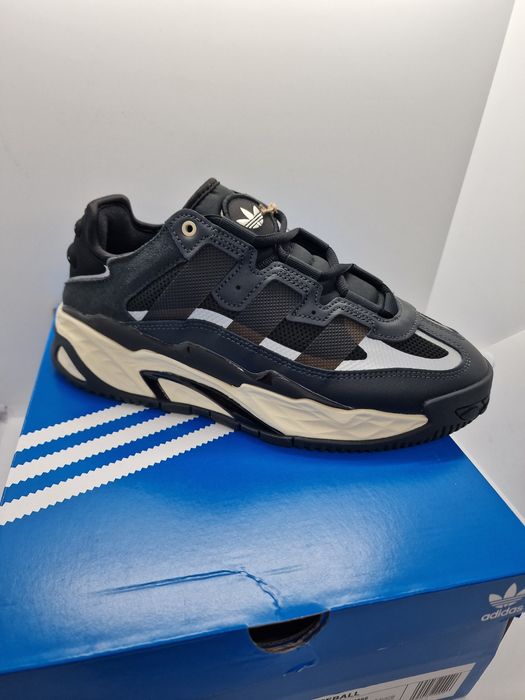 Adidas Niteball  nr. 36 2/3,37 1/3,38,38 2/3