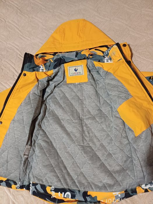 Осенняя куртка  на мальчика