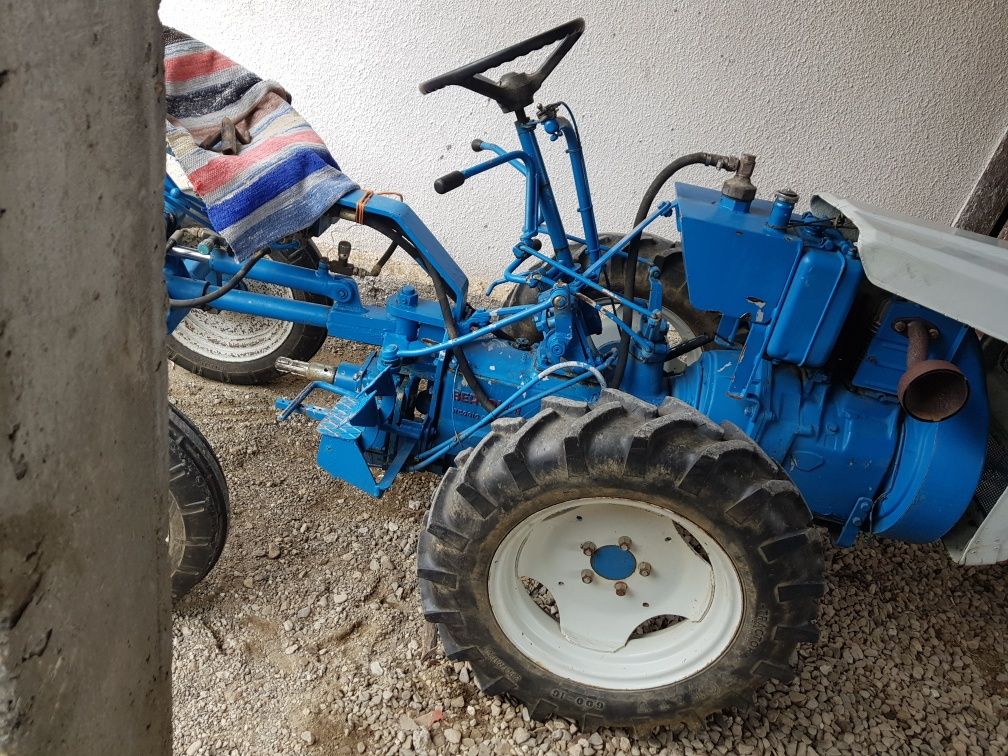 Vând tractor bertolini