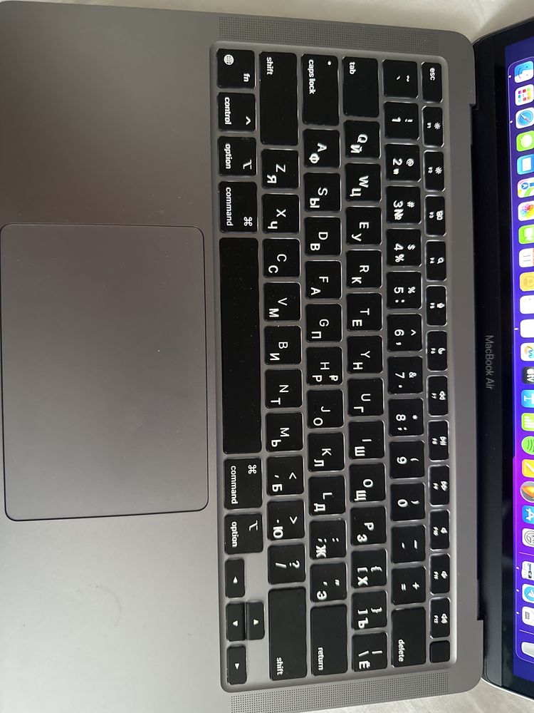 macbook air m1 в идеальном состоянии