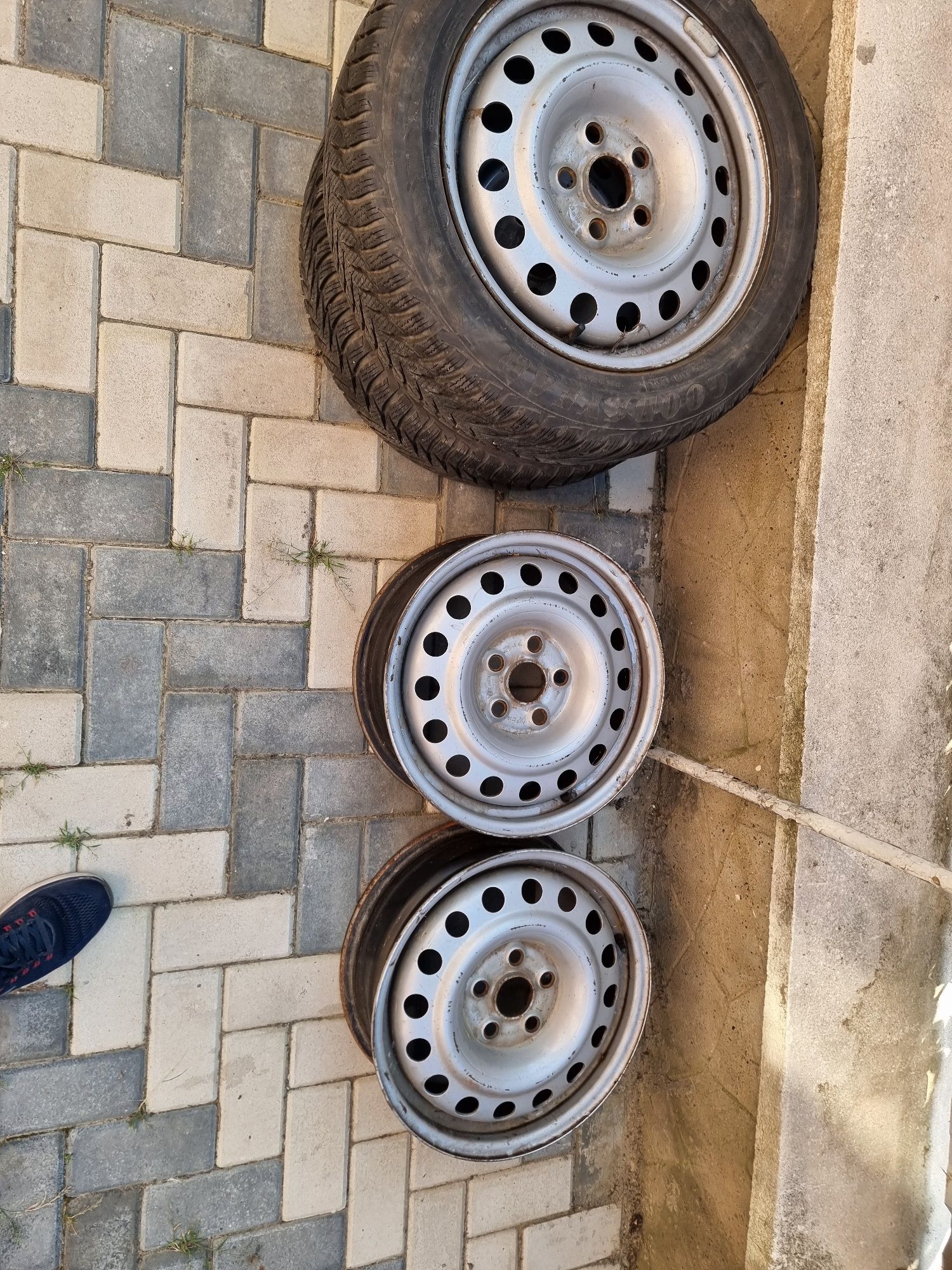 4 Jante  originale VW pe 16+ 2 cauciucuri 195/60/16