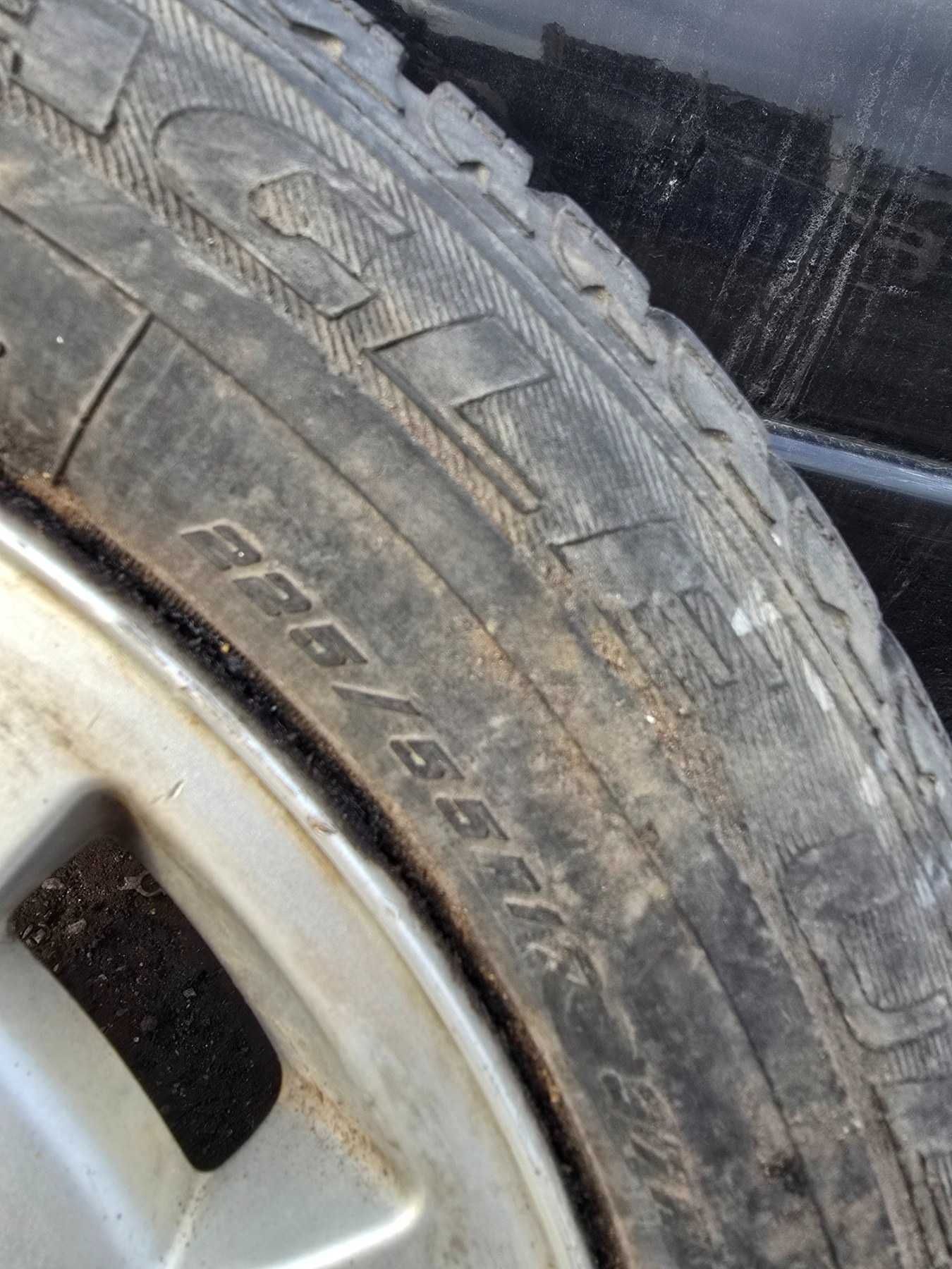Продавам лета джанта 17" с гума за Audi