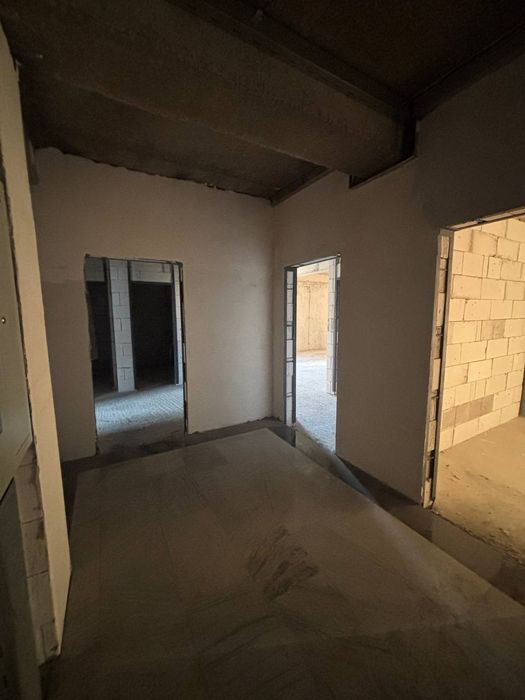 Sky avenue Sergeli 8 navastroyka uy sotiladi