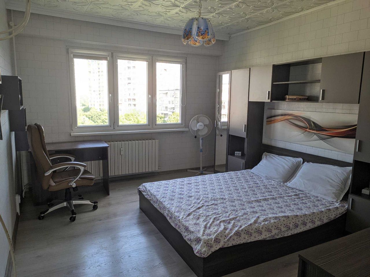 Дава се под наем Тристаен апартамент в София, Света Троица - 110 кв.м за 600 € - Снимка #3