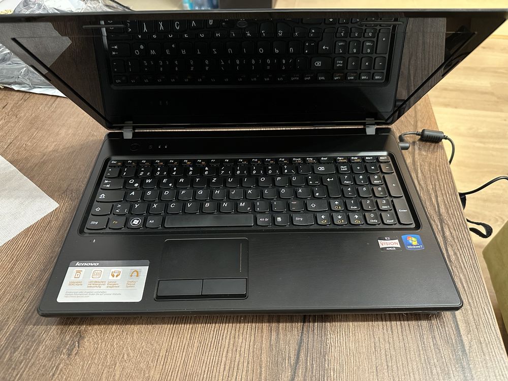 Vand Laptop Lenovo G575 Nou