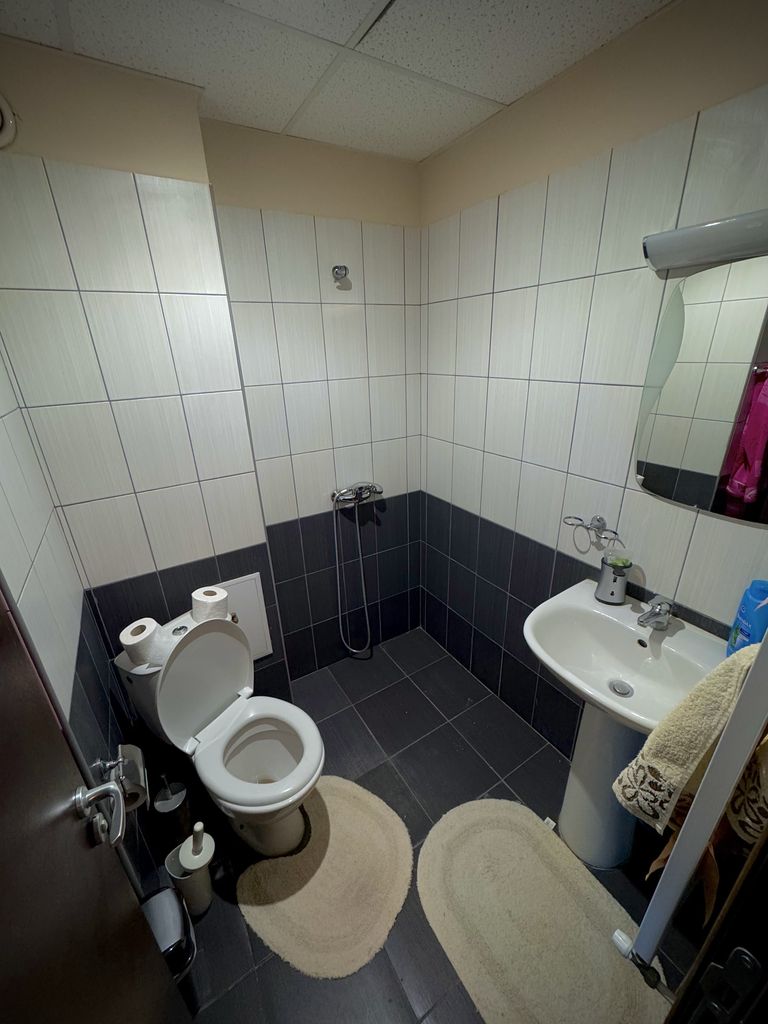 Продава се Двустаен апартамент в Силистра, Център - 77 кв.м за 1104 €/кв.м - Снимка #11