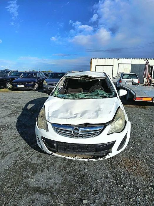 Opel Corsa D 1.2 a12xer 2012г. фейслифт на части/Опел Корса Д на части