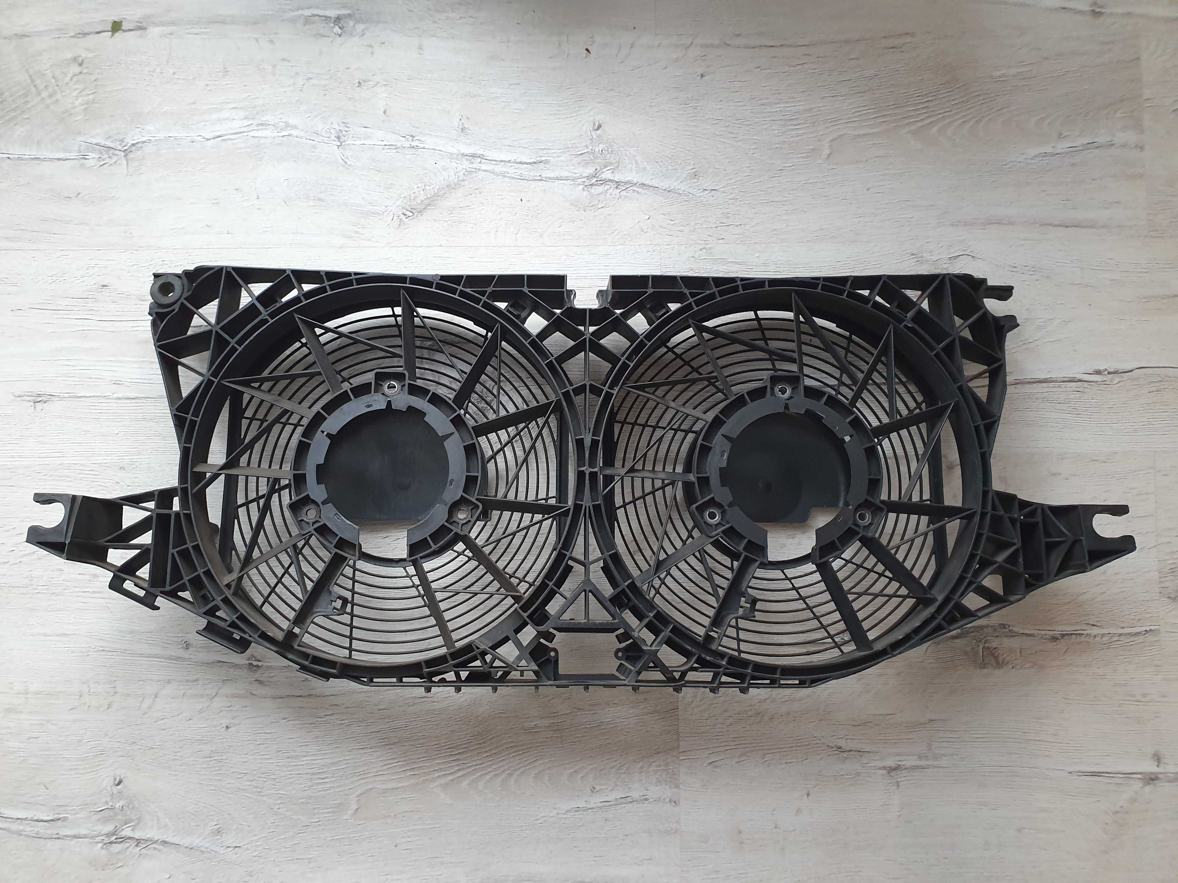 Front ventilator panel for Vito Viano 639 2010-2014 year manufacture.