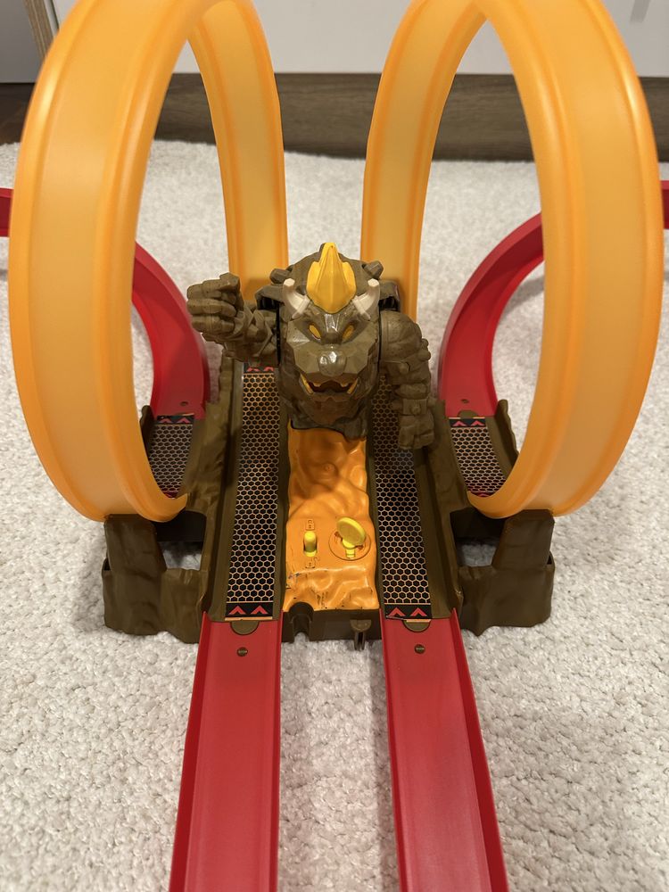 Hot wheels писта super mario