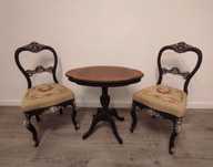 Doua scaune din lemn masiv, Shabby chic