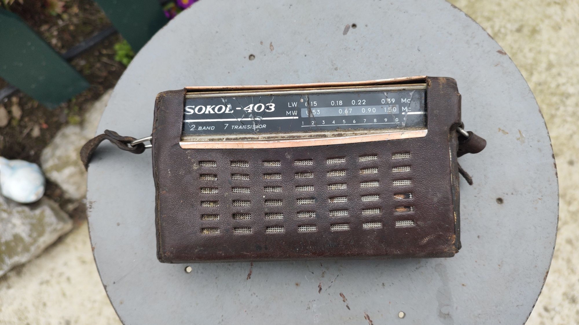Vând radio portabil SOKOL-403