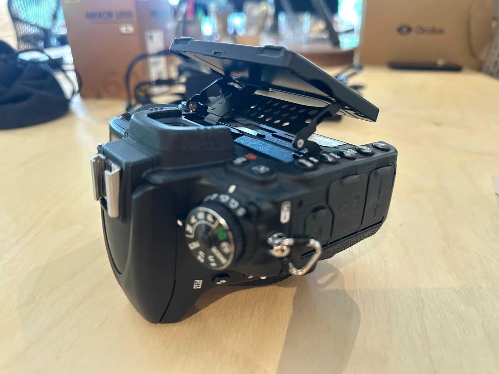 Фотоапарат Nikon D750 с обектив Nikon 24-120mm f/4VR отлично състояние