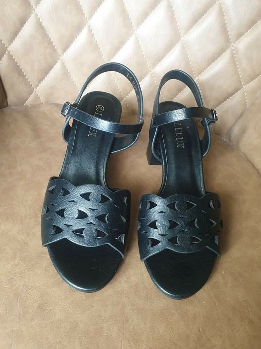 Sandale femei, noi