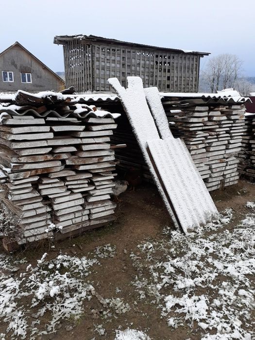 Vând dulap si scândură stejar ,frasin
