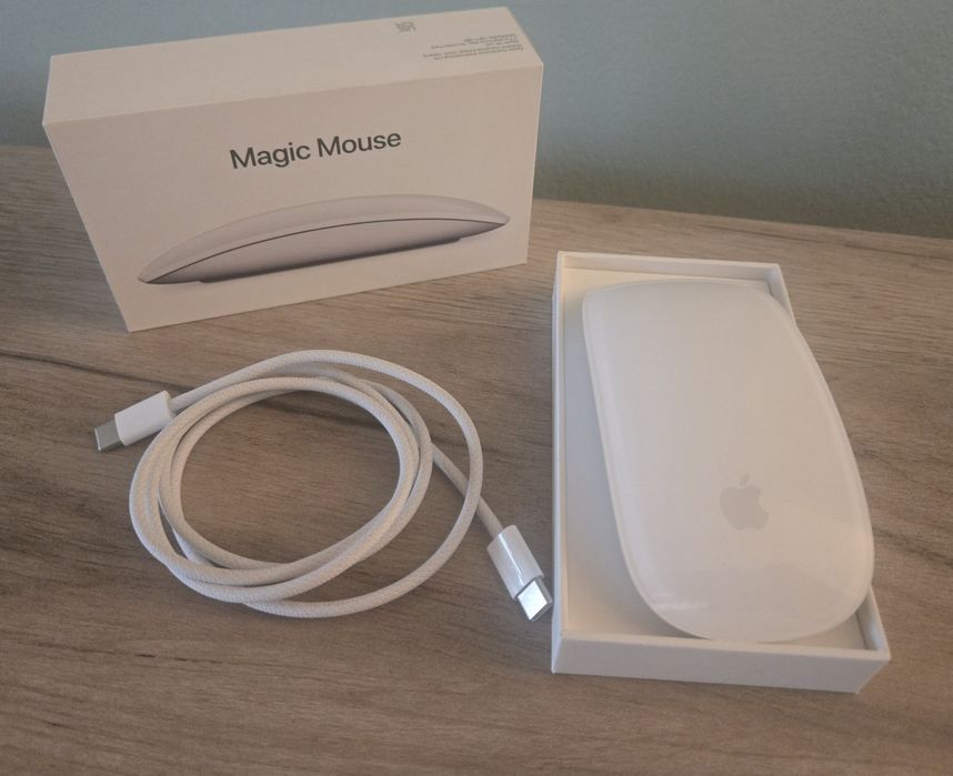 MacBook Air M1 • 8GB/256GB • + Magic Mouse