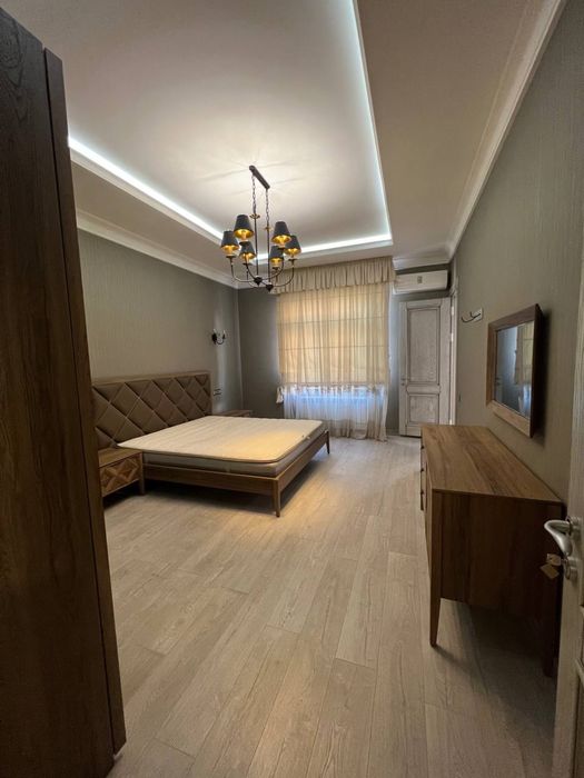 Срочно сдается 15 соток роскошный особняк Посольство США