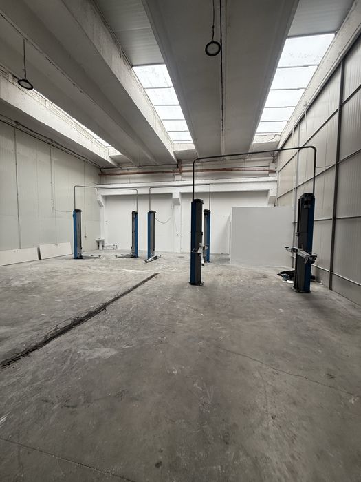 3 x Elevatoare 3.2T Ravaglioli