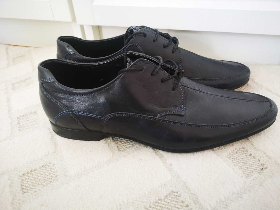 Елегантни нови обувки от естествена кожа 43-ти номер