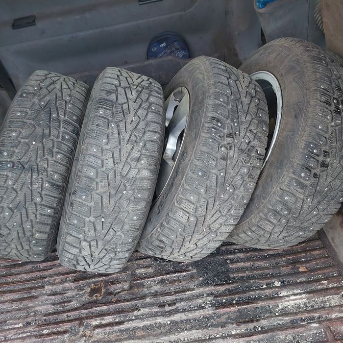 Продам резину на 15