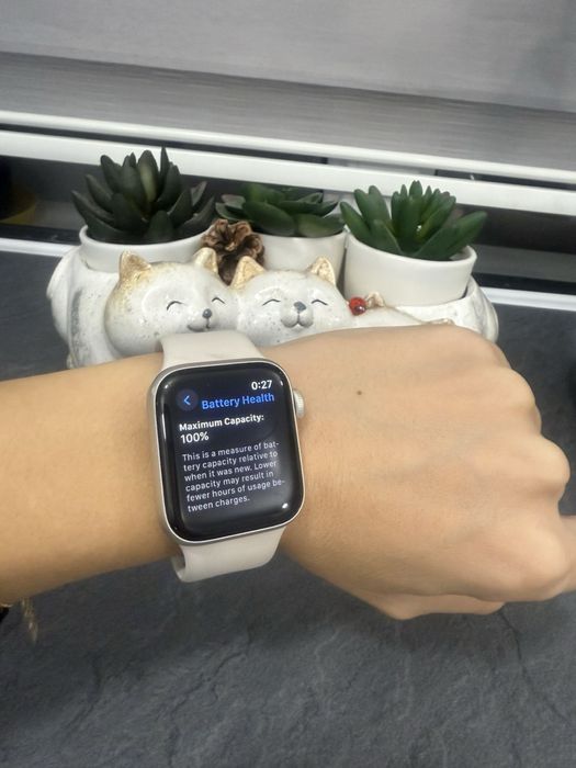 Aple watch SE  смарт часовник