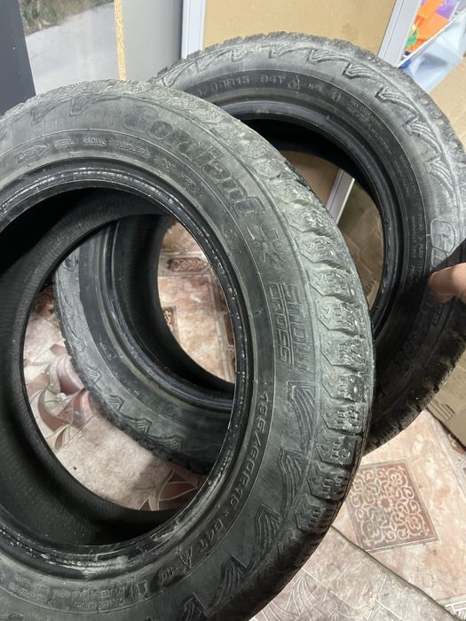 Зимняя резина с шипами.