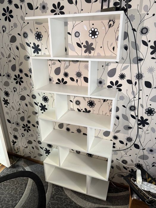 Продам полку. Стильная полка, подойдет под любой интерьер.