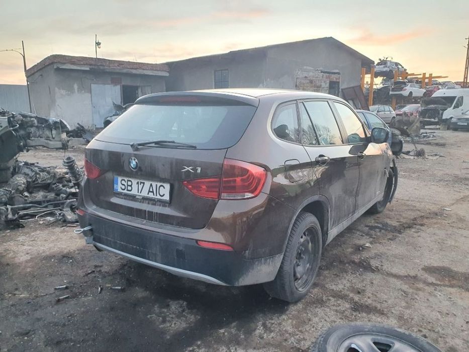 Dezmembrez BMW x1 motor 2.0 benzina 110kw 150cp N46B20B cutie de viteze 6+1 dezmembrari