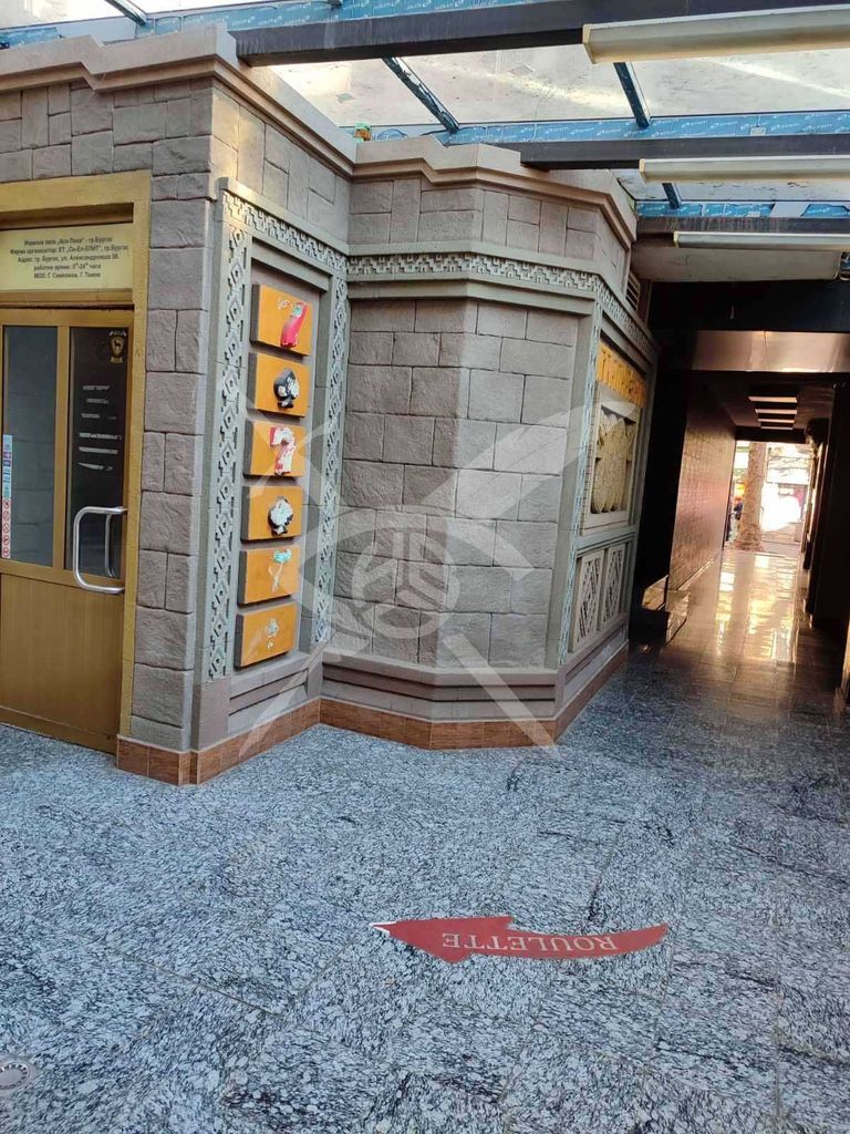 Продава се Заведение в Бургас, Център - 260 кв.м за 731 €/кв.м - Снимка #1