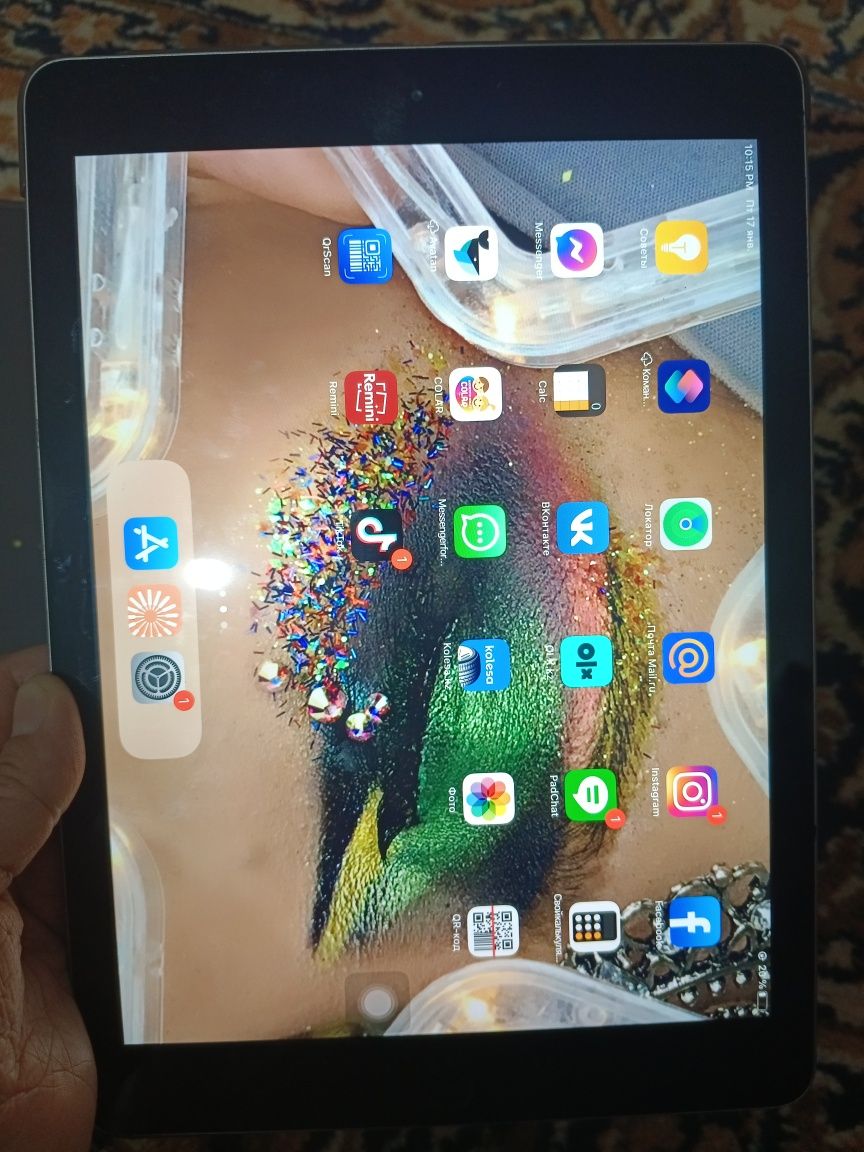Айпад 5  model A1822 / 32 г ipad планшет