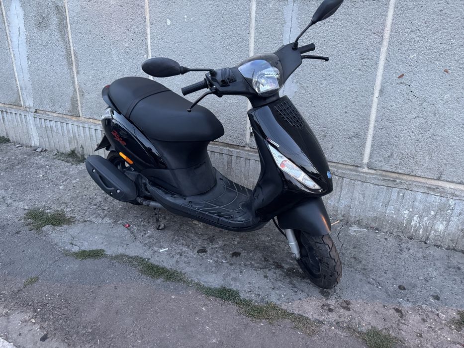 Scuter Piaggio Zip 49 injectie 2022