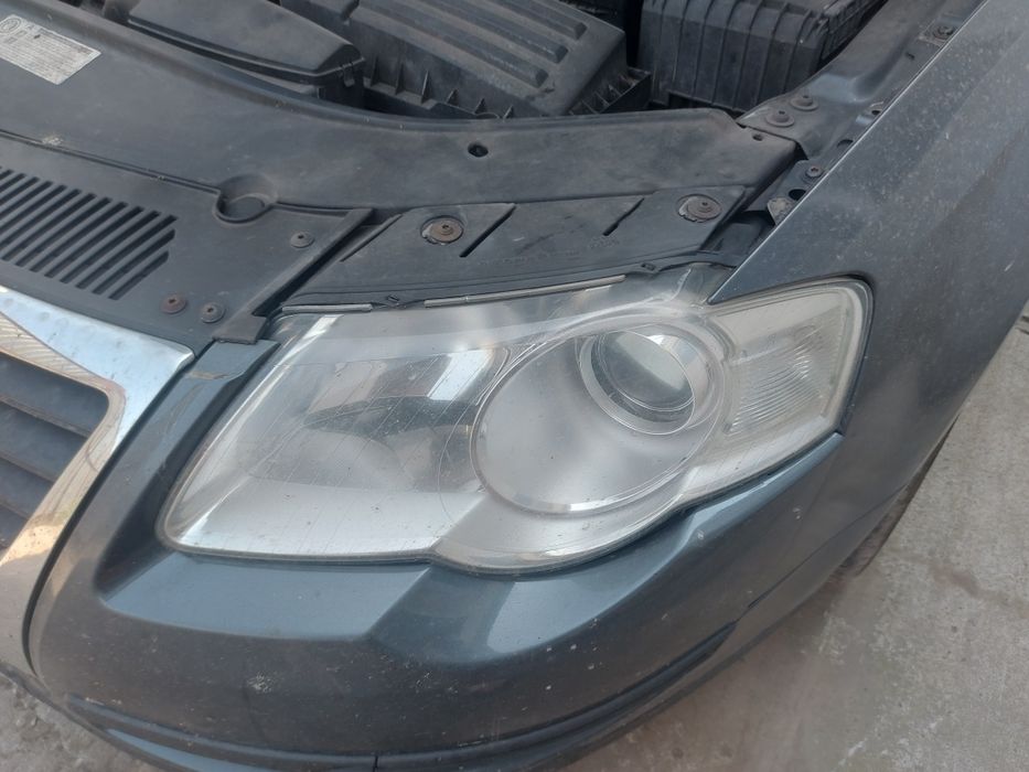 Far stanga/dreapat VW Passat B6