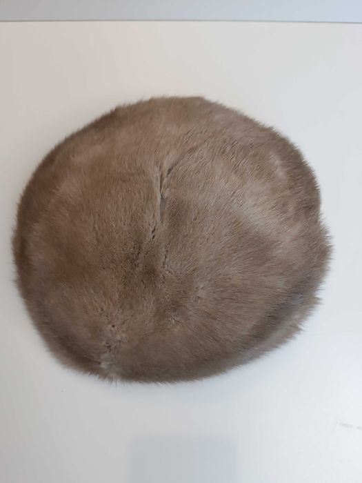 Женский норковый берет серый размер 56-57