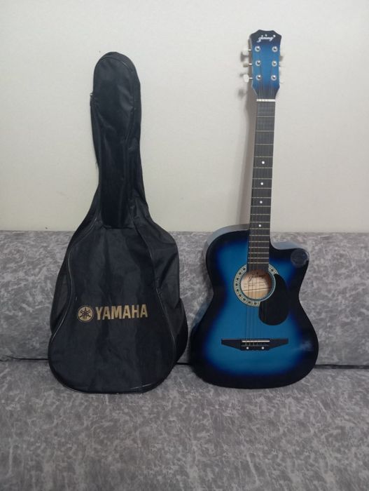 Гитара в хорошем состоянии