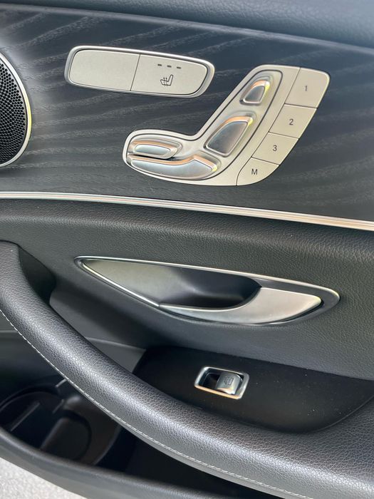 MERCEDES E 200 AMG HYBRID+BENZINĂ 

An : 06/2020
KM : 235000
Motorizar