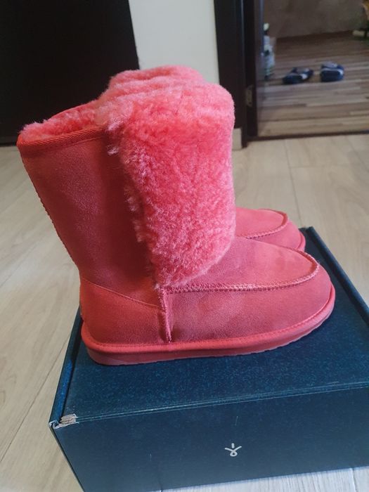 Ghete EMU Water Resistant măsura 39 din piele întoarsă