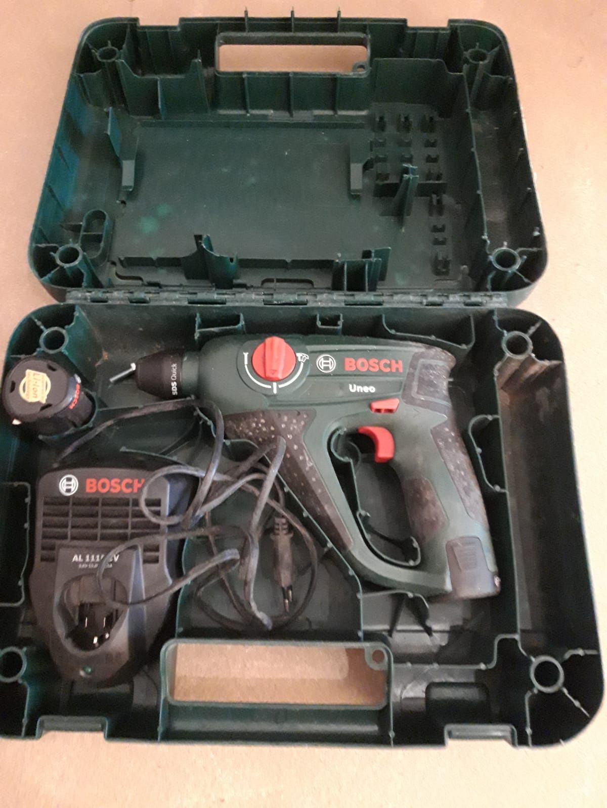 Bosch Uneo  rotopercutor