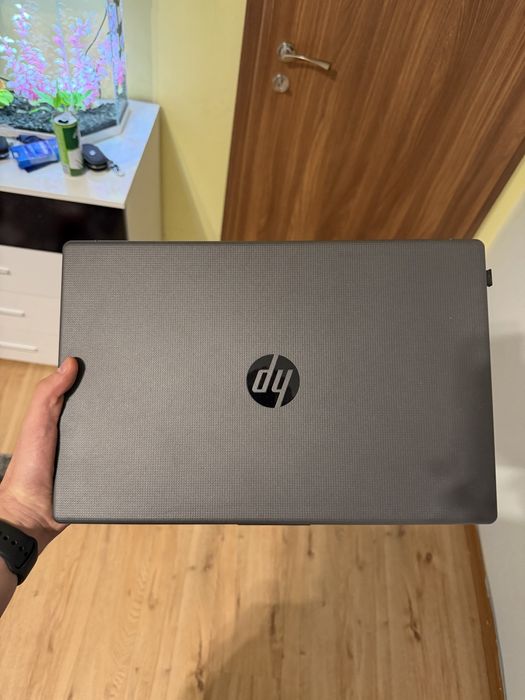 Лаптоп HP 250 15,6” G10 , 13th Gen INTEL Core i5 512 SSD