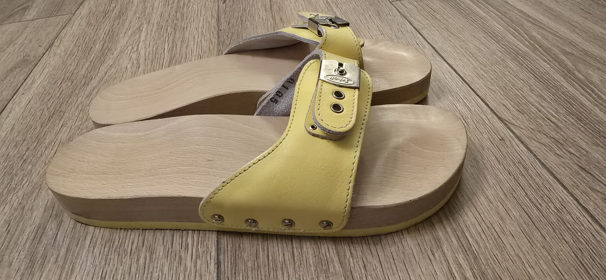Papuci Scholl #39