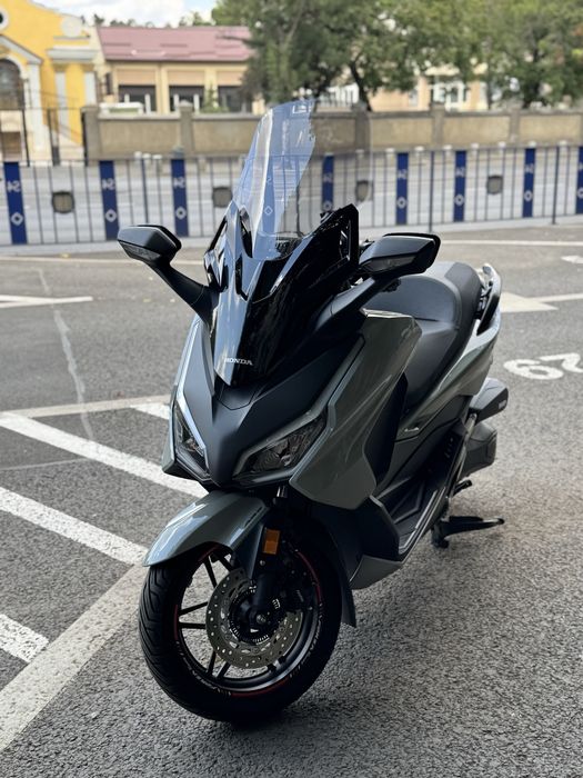 Vand Honda Forza 350/2024