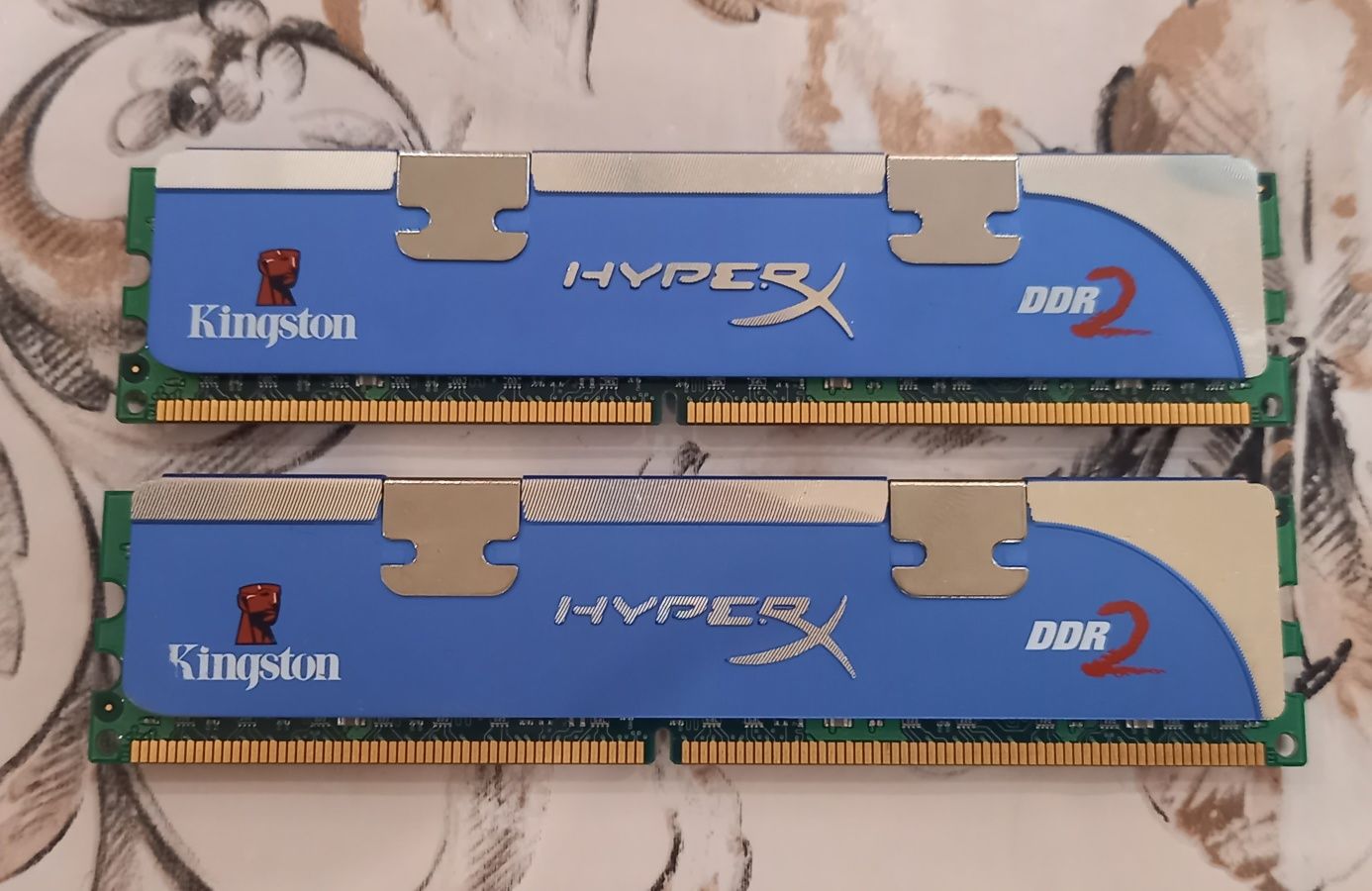Kingston Hyper X 2+2GB DDR2 800Mhz.