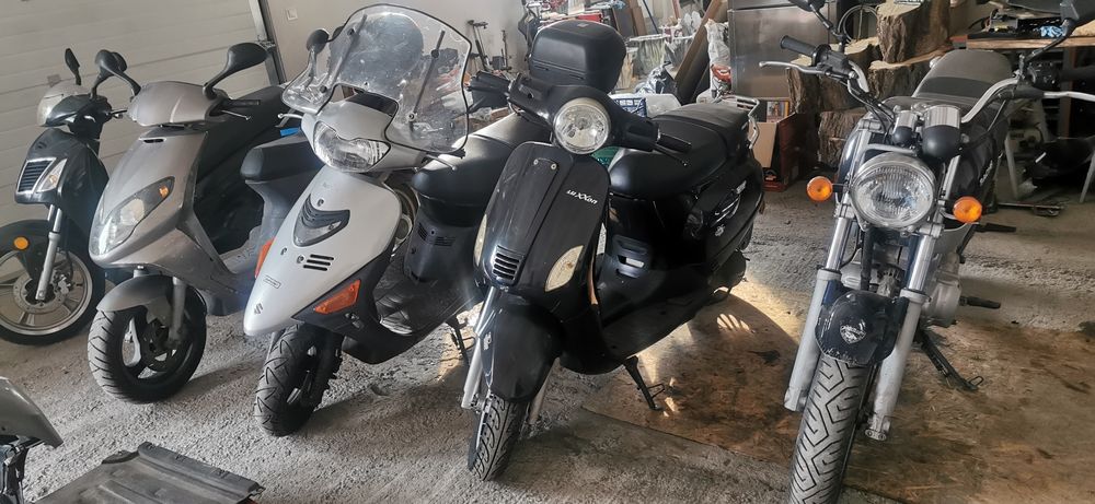 Vand scuter 125 cmc. Se conduc cu B