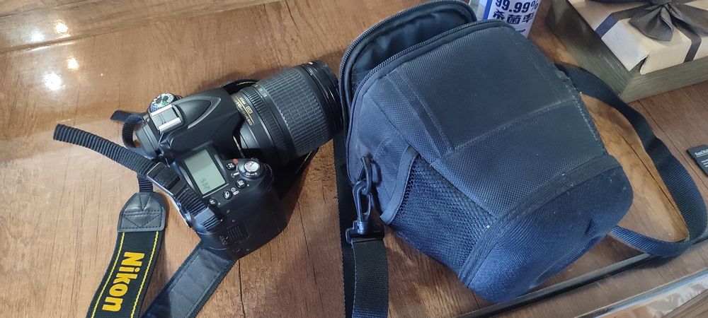 Nikon D90  sotiladi yangi fotoaparat