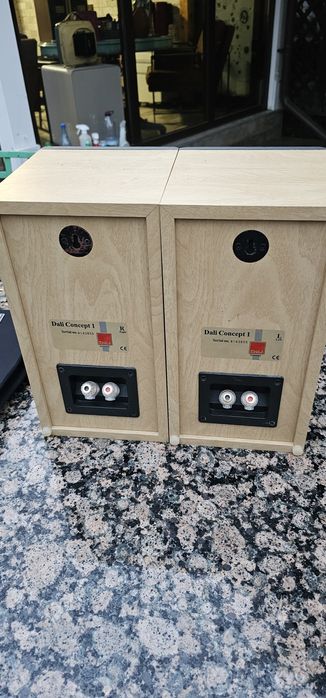 Boxe monitoare dali concept 1  in stare f buna
