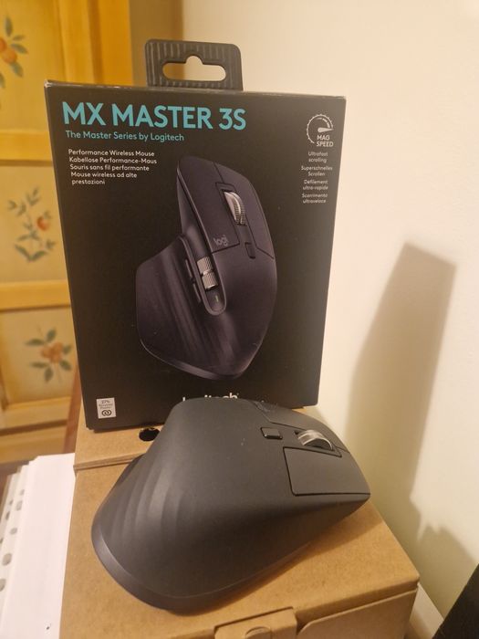 Mouse Logitech MX Masters 3S desigilat